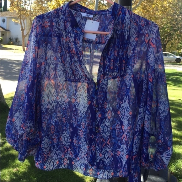 Dolce Vita Blue Sheer Loose Pattern Blouse - Picture 2 of 4